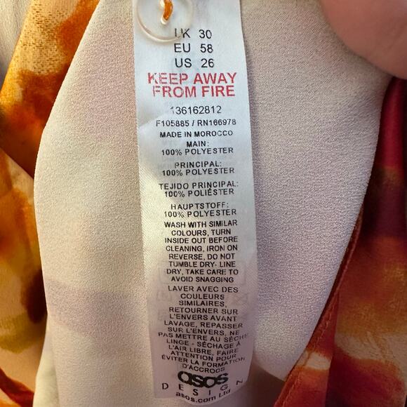 ASOS DESIGN Curve satin long sleeve wrap front mini dress orange abstract print - Picture 7 of 14